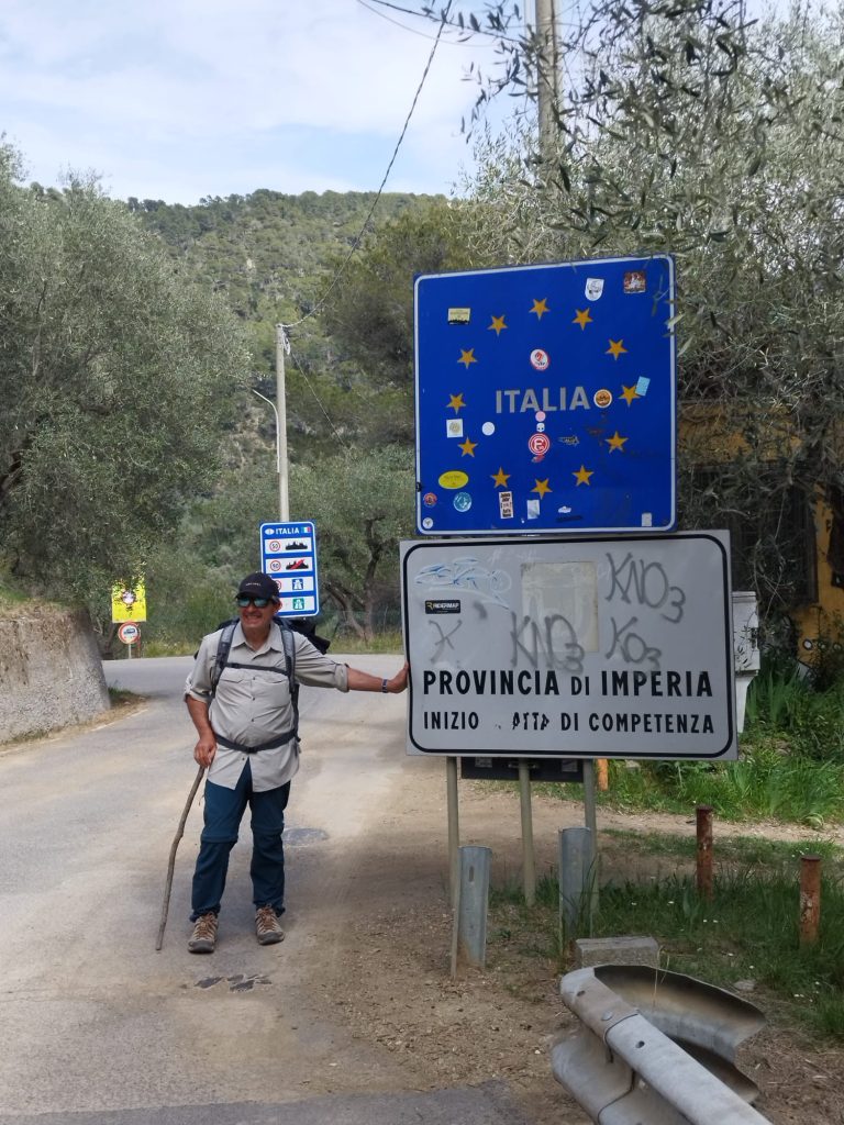 Le GR frôle la frontière avec l'ITalie