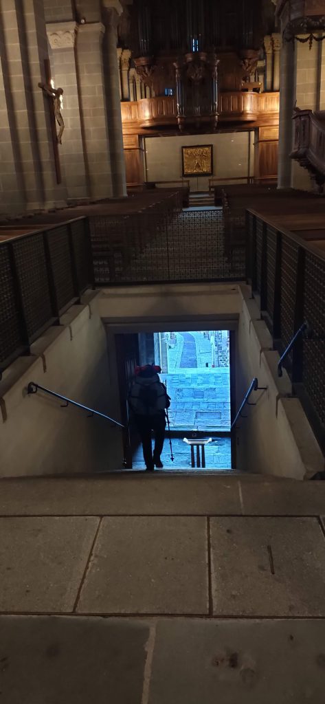 Le mythique passage dans la Cathédrale du Puy en Velay