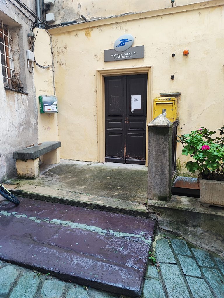 Un micro-bureau de poste qui a le mérite d'exister