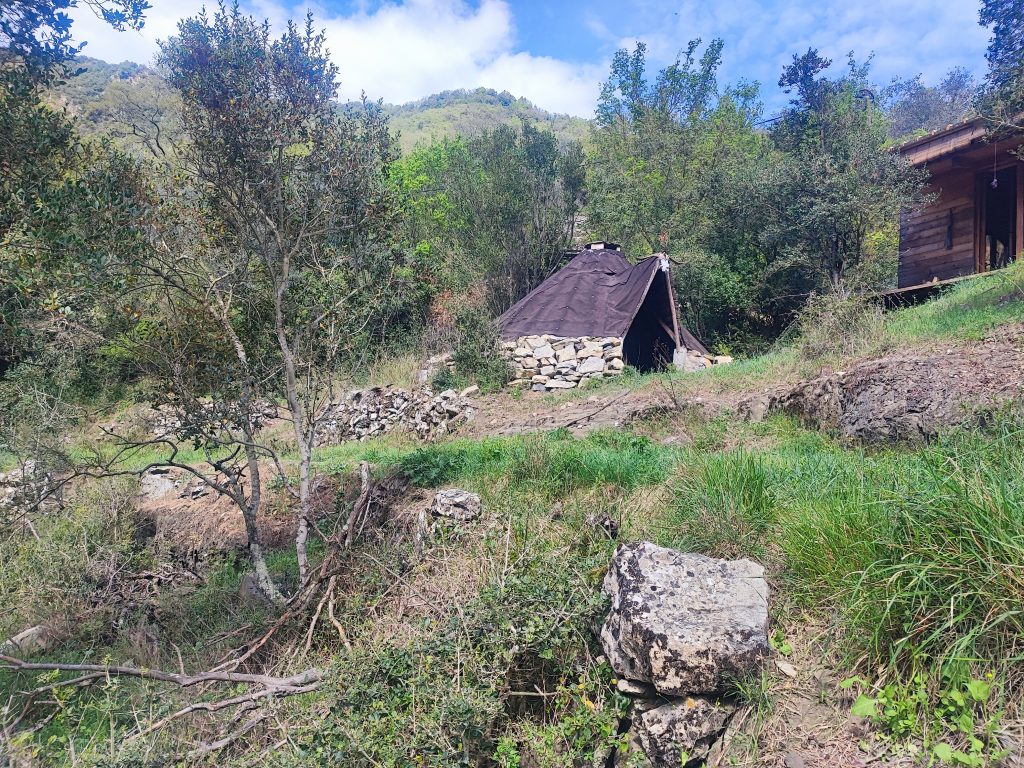 Un tipi en pierres sèches